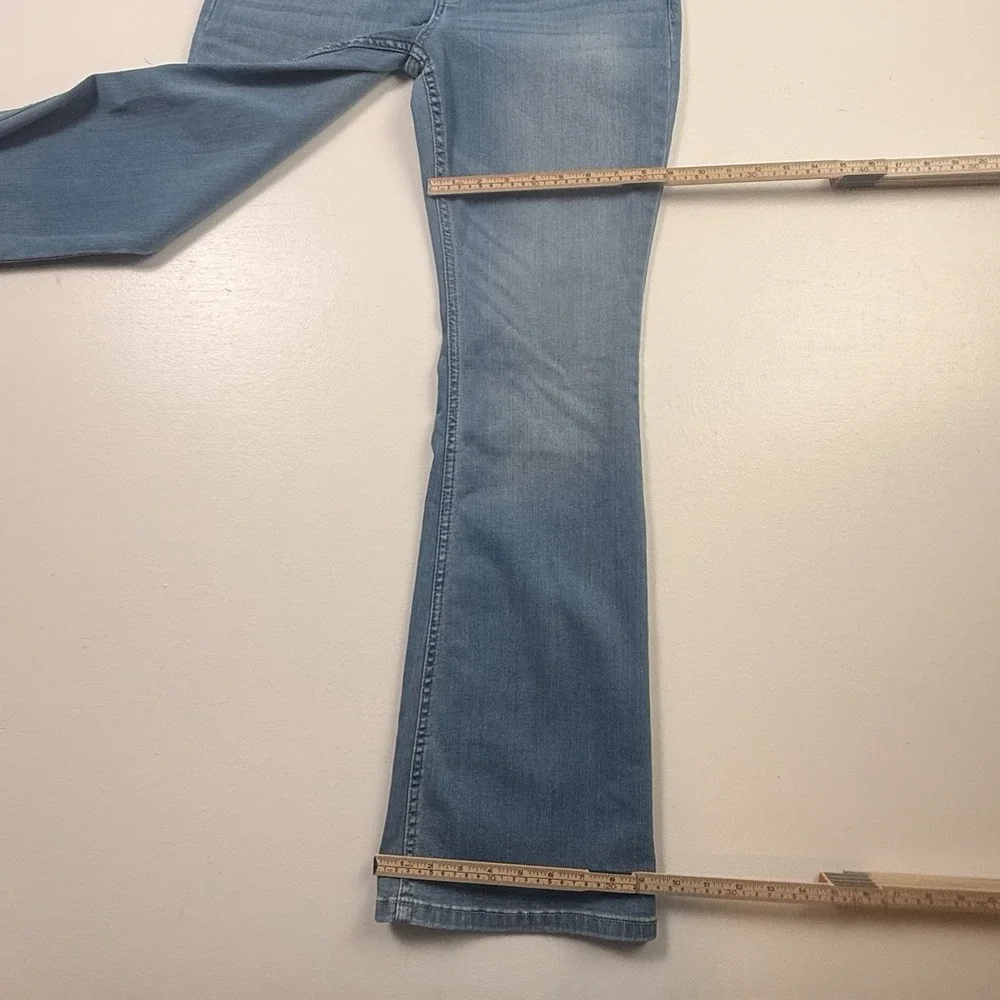 New Shyanne Women's Mid Rise Bootcut Jeans‎ Size 30/32 Light Wash Flare